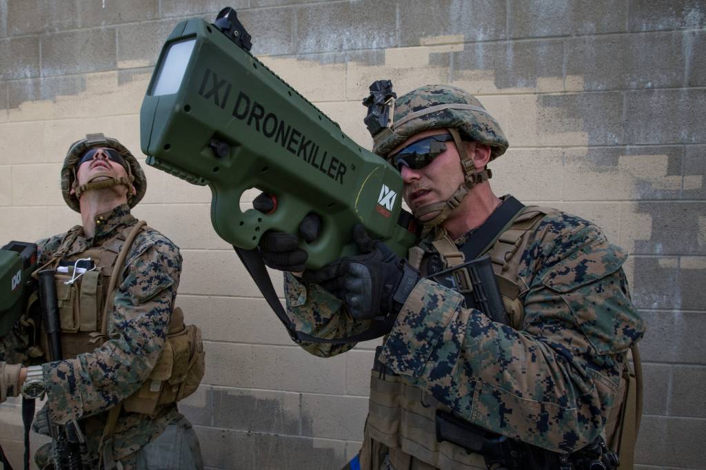U.S. Marine Corps Lance Corporal Briar Purty tests Drone Killer Counter-UAS Technology during Urban Advanced Naval Technology Exercise 2018 (ANTX-18) at Marine Corps Base Camp Pendleton, California, March 21, 2018. Picture taken March 21, 2018. U.S. Marine Corps/Lance Cpl. Rhita Daniel/Handout via REUTERS.     ATTENTION EDITORS - THIS IMAGE WAS PROVIDED BY A THIRD PARTY - RC130534DFC0