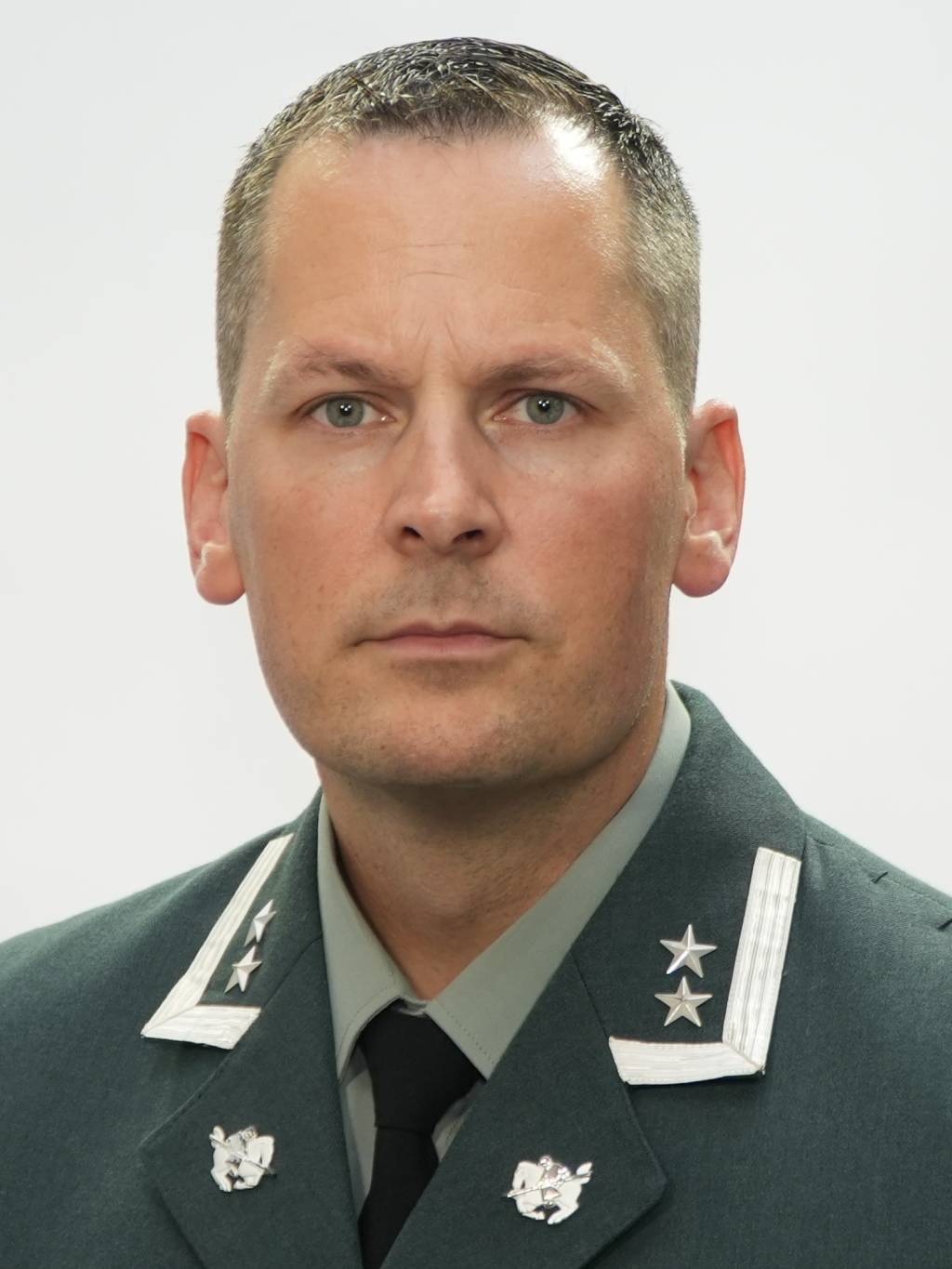 2025 Portrettfoto JK STS cropped FHS