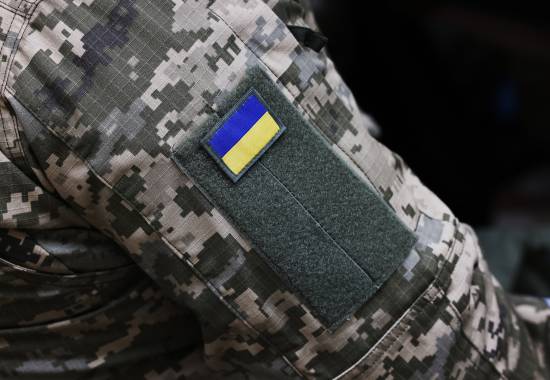 Ukrainske soldater får opplæring av Norske soldater i Camp Jomsborg i øst Polen