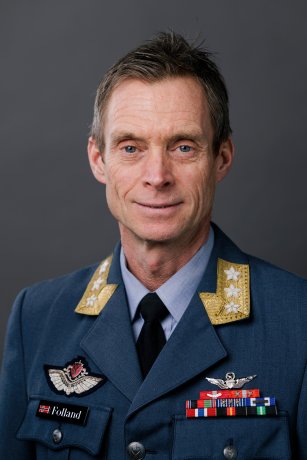 Generalløytnant Rolf Folland