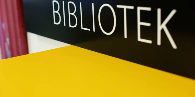 Forsvarets høyskoles bibliotek
Library at the Norwegian Military College