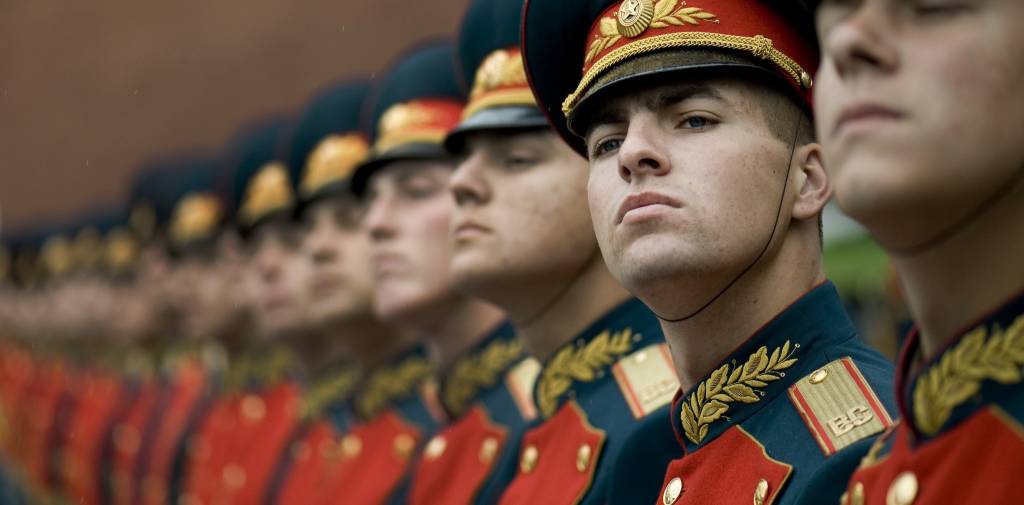 person-people-military-formation-soldier-army-1252983-pxhere.com