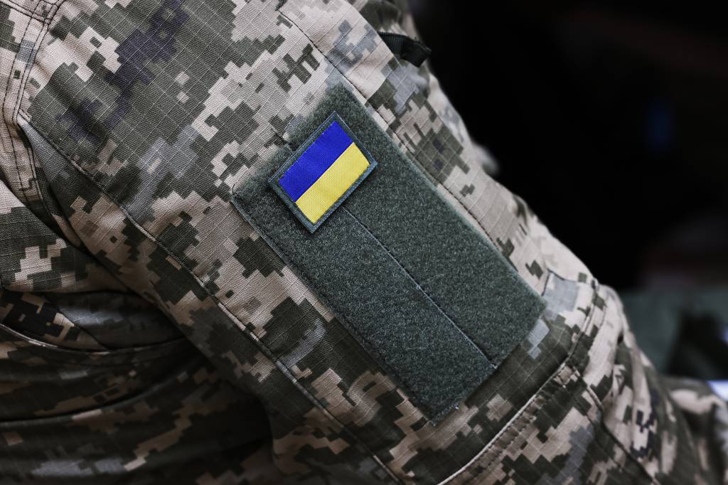 Ukrainske soldater får opplæring av Norske soldater i Camp Jomsborg i øst Polen