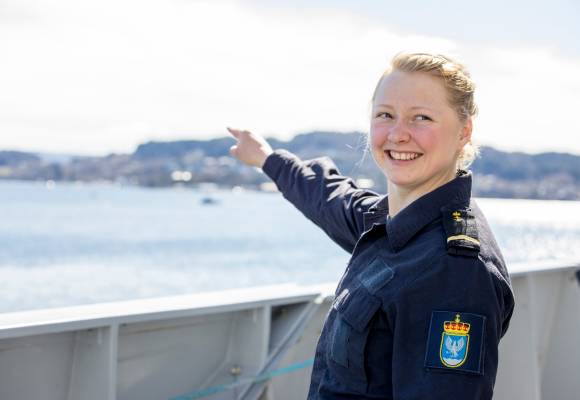 Mannskapet ombord på KNM Fridtjof Nansen har tatt i bruk det nye OR-systemet  /  The crew aboard the HNoMS Fridtjof Nansen uses the new 