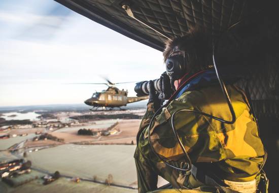 Bell 412-sp ute på flyvning