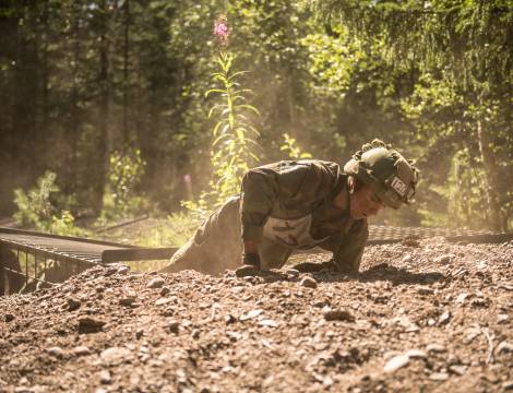 Under opptaksuken til fallskjermjegeropptaket blir aspirantene testet både psykisk og fysisk.