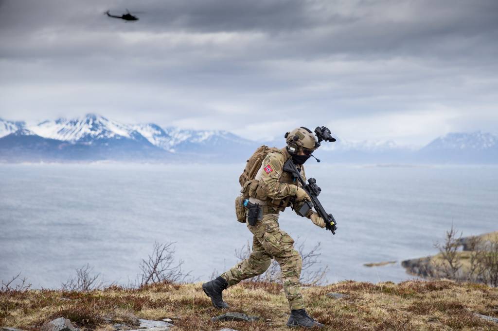 Kystjegerkommandoen på øvelse på Sandsøy fort utenfor Harstad / Coastal rangers during a exercise at Sandsøy fortress in northern Norway