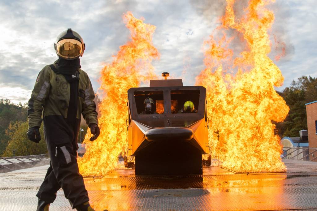 Røykdykkere under øvelse i Bergen