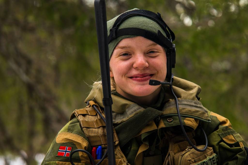 Portrett bilde av en gardist fra kp 4 tropp 1, i vinter øvelsen Cold Response 2022 *** Local Caption *** Soldier from the kings guard (HMKG) ,during the winter exersice Cold Response 2022.
