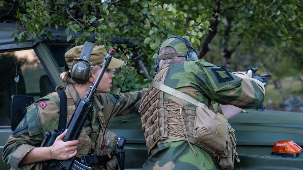 77_20240827_KK_143A0024_1_K