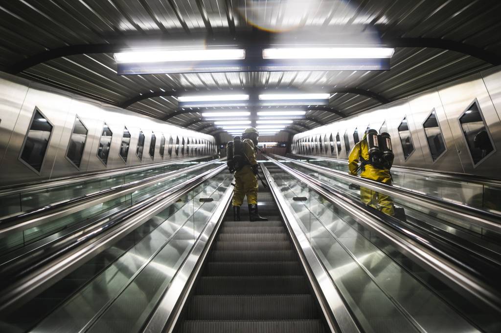 Forsvarets CBRN kapasiteter trener sammen med sivile nødetater i Oslo. For å trene samvirke og løse oppdrag i nye miljøer.