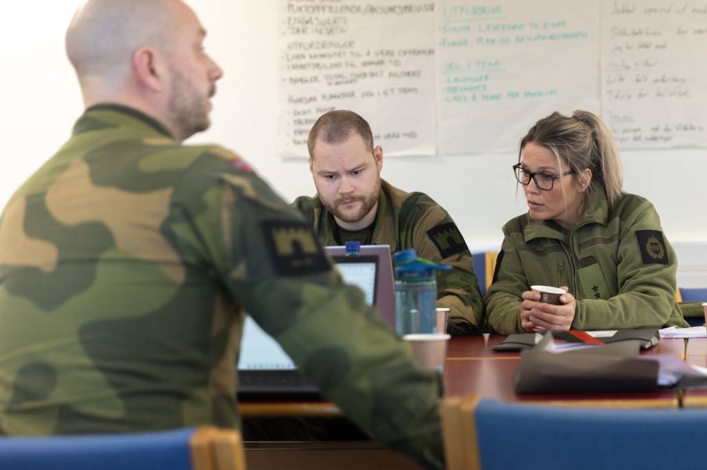 Soldater fra ulike distrikter er på etterretnings- og sikkerhetskurs i Oslofjord Heimevernsdistrikt 01.