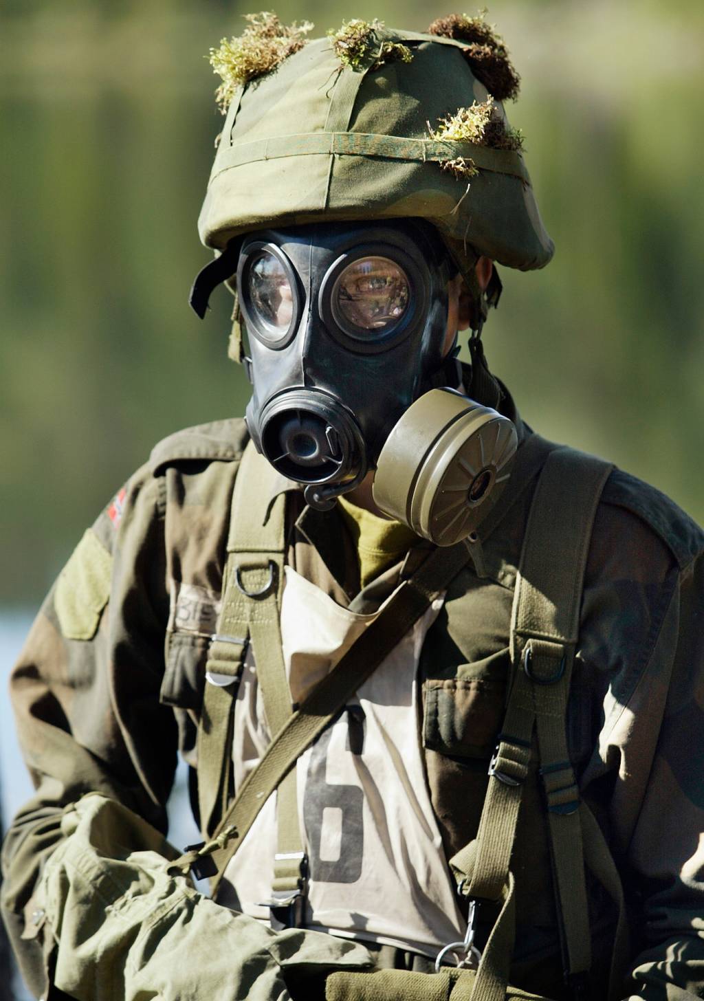 aspiranter ved bskamp under en feltøvelse på renacandidates at the norwegian army officers training school during a field exercise