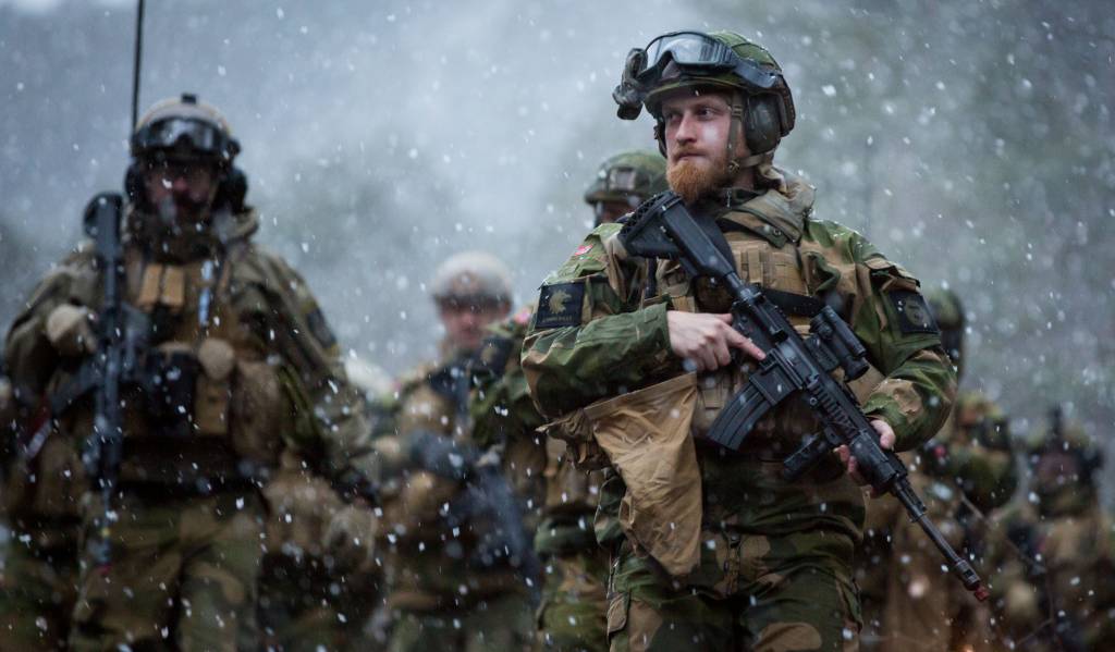 Innsatstyrke Bjørn West på oppdragsløysing under øvelse Bjørgvin.

//

Bjørn West on a mission during the practise called Bjørgvin.