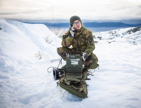 Cybertekniker-elever fra Cyberforsvarets våpenskole under deres vinter-/sambandsøvelse i Trøndelag, november 2019