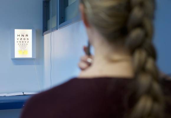 Helsesjekk under sesjon i Oslo
 Madical check during compulsory military service in Oslo