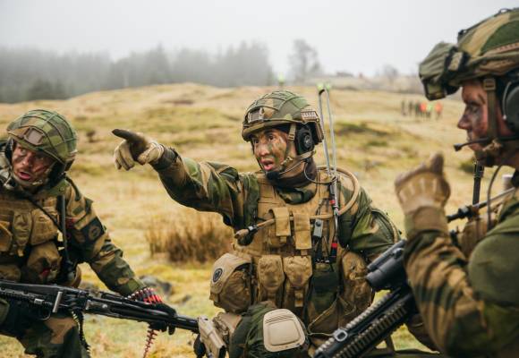 Øvelse Bjørgvin i HV-09. 1600 soldater var kalt inn til øvelsen. Innsatsstyrke Bjørn West løste flere forskjellige oppgaver under øvelsen.  / Exercise Bjørgvin in HV-09. 1600 soldiers were called for the exercise. QRF Bjørn West solved several different tasks during the exercise.