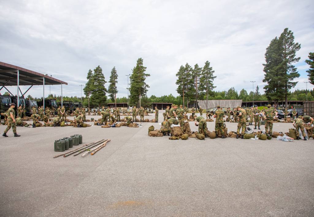 Kandidatene har KTS leksjon, sekk og utstyr pakkes klar til felt. 