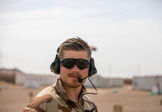 Portrett av norsk soldat i den irakiske leieren ved Al Assad Air Base, under en senior Leader Engatment.