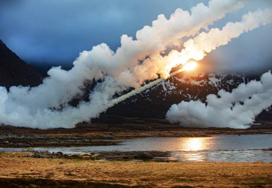 U.S. Marines avfyrer HIMARS fra Andøya under Formidable Shield i 2023.