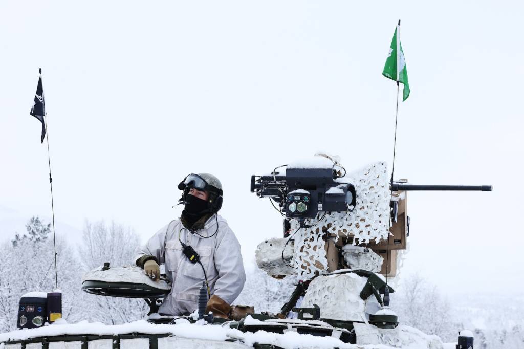 Vogn kommandør på en CV9030n fra Panserbataljonen i Setermoen skytefelt