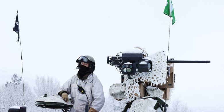 Vogn kommandør på en CV9030n fra Panserbataljonen i Setermoen skytefelt