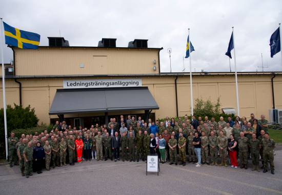 Sivile og militære deltakere på øvelsen.