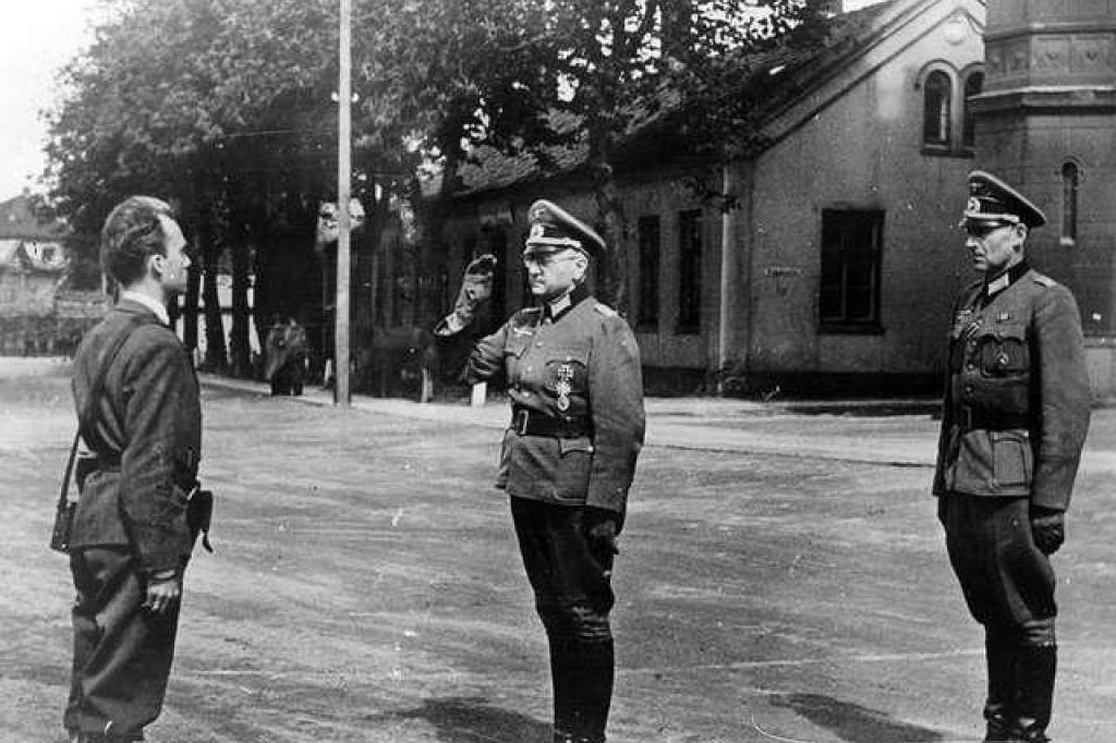 German_surrender_of_Akershus_Fortress