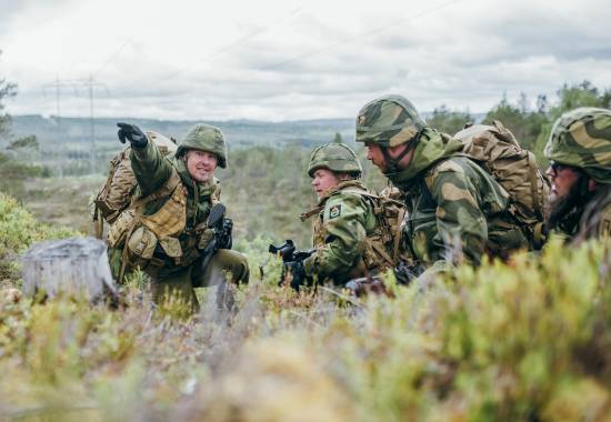 Soldater under områdetrening i HV-12