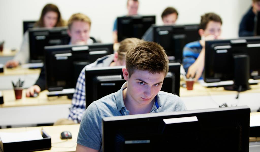 Psykologiske tester under sesjon i Oslo Psychological tests during compulsory military service in Oslo 