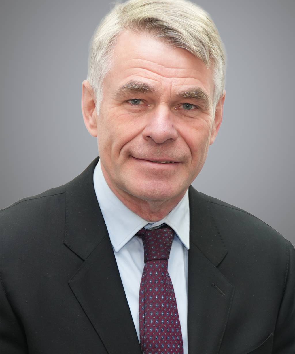 Rolf Arne Billington_gråbakgrunn