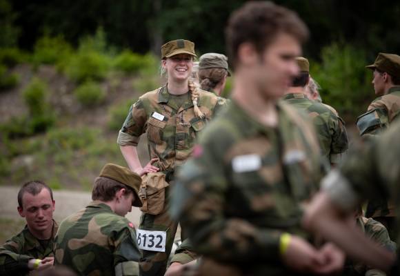 Søkere til Cyberteknikerskolen under Forsvarets opptak og seleksjon 2025.