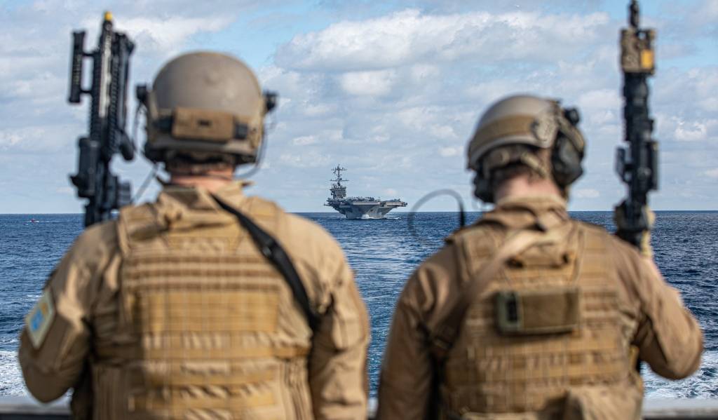 Hangarskipet USS Harry S Truman i Atlanterhavet under øvelse C2X hvor KNM Fridtjof Nansen og Carrier Strike Group 8 sertifiseres som en beredskapsklar hangarskipsstyrke, før de tar fatt på Cooperative Deployment senere i år.