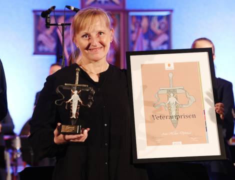 Fra Veterankonserten i Molde Domkirke med utdelingen av Veteranprisen 2023.
Vinneren av Veterenprisen 2023, Ann Helen Dybwad