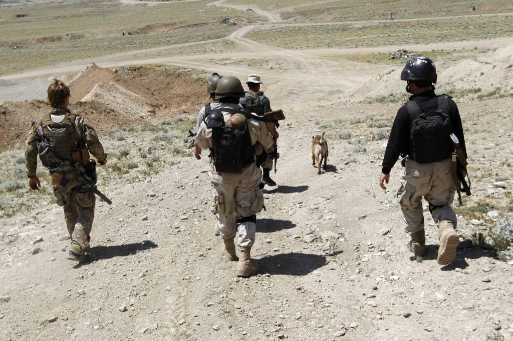 TF-51 fra FSK/HJK fungerer som mentorer på Afghanske sikkerhetsstyrker fra TF-24 i Crises Response Unit (CRU) i Kabul, Afghanistan / TF-51 from Norwegian Army Special Operations Command train the Afghan TF-24 from Crises Response Unit in Kabul, Afghanistan