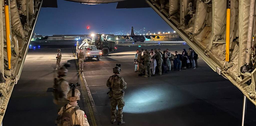 Et C-130J fra 335 skvadronen i Luftforsvaret har bistått med evakueringen ac sivile fra Kabul i Afghansistan til Tblisi i Georgia *** Local Caption *** A C-130J Hercules aircraft 335 squadron from Royal Norwegian Air Force have been a part of the evacuation of civilians out of Kabul in Afghanistan to Tblisi in Georgia