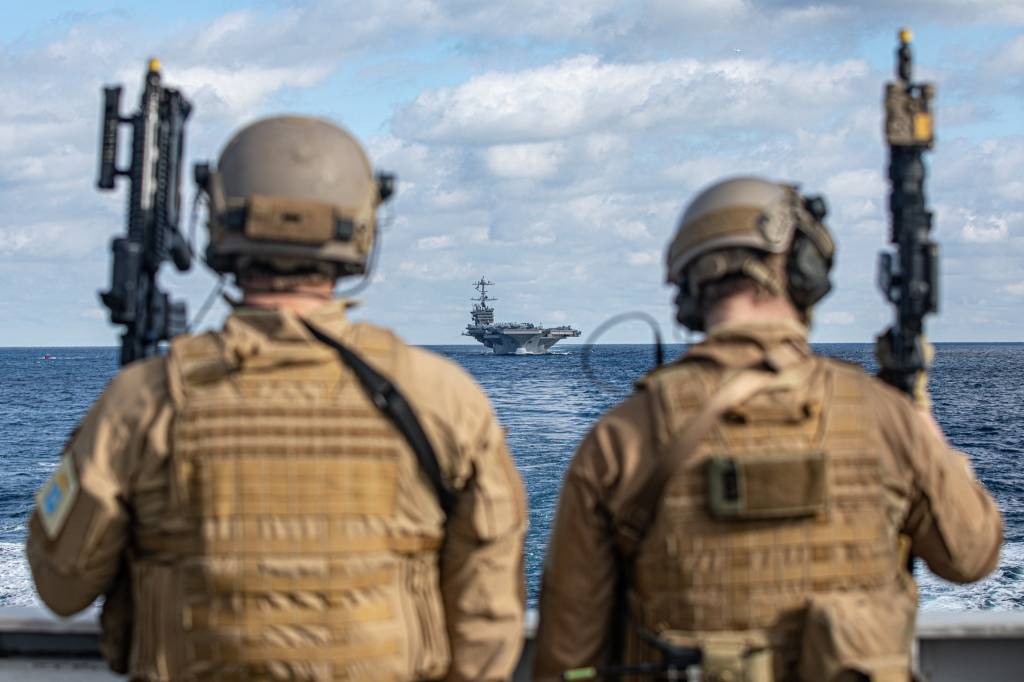Hangarskipet USS Harry S Truman i Atlanterhavet under øvelse C2X hvor KNM Fridtjof Nansen og Carrier Strike Group 8 sertifiseres som en beredskapsklar hangarskipsstyrke, før de tar fatt på Cooperative Deployment senere i år.
